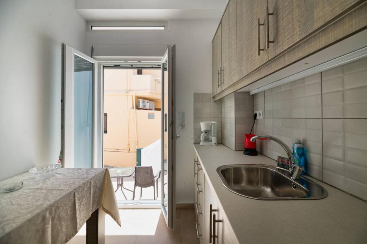 Irini-Kalamaki-Apartments Exteriör bild